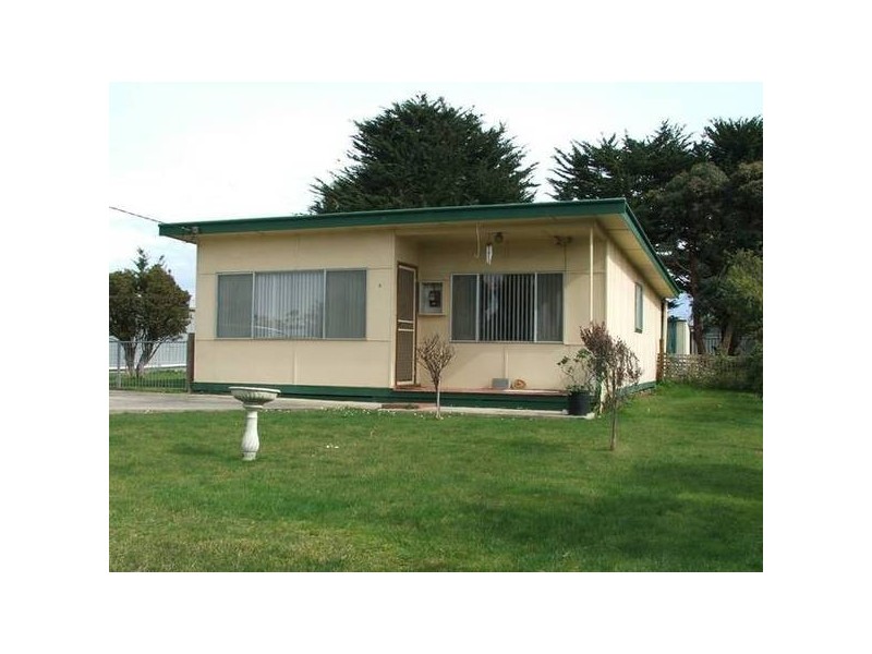 5 Walpole St, Corinella VIC 3984