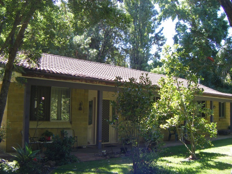 6 Oakfield Road, Salt Ash NSW 2318