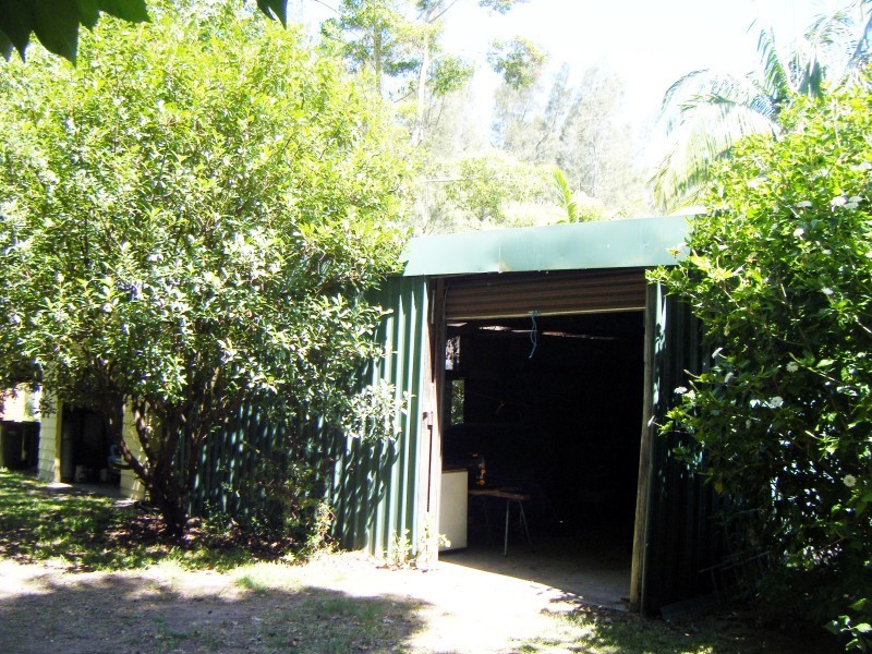 6 Oakfield Road, Salt Ash NSW 2318