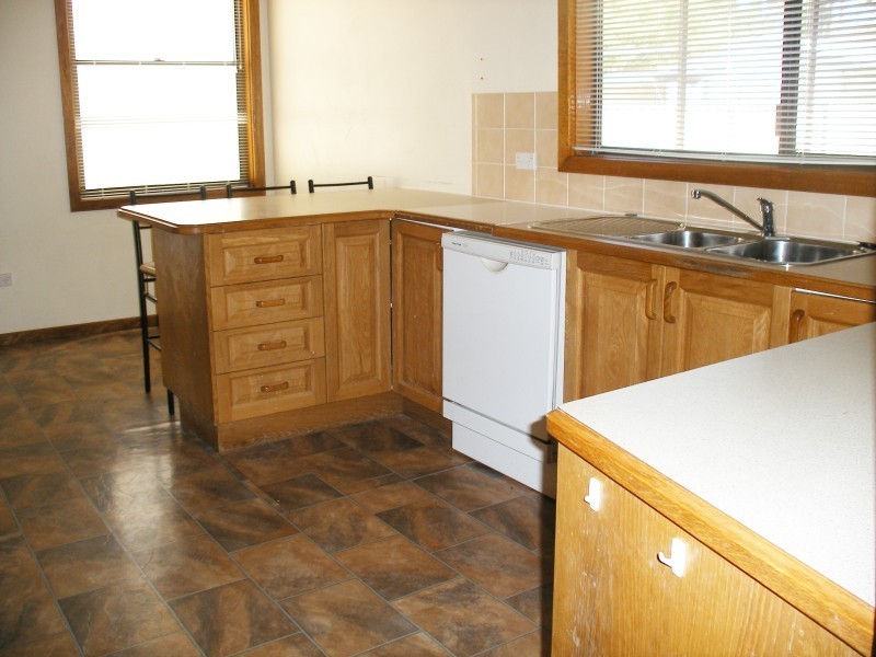 13 Gwen Parade, Raymond Terrace NSW 2324