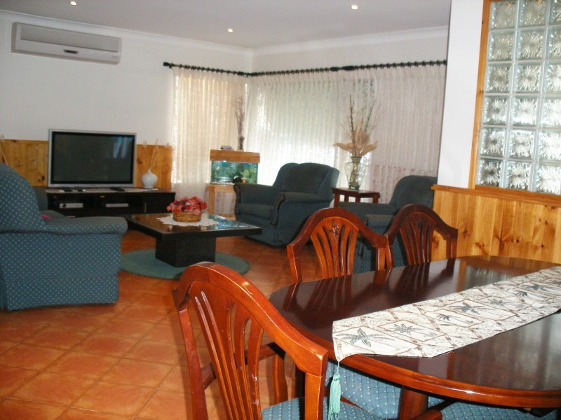 12 Acacia, Raymond Terrace NSW 2324