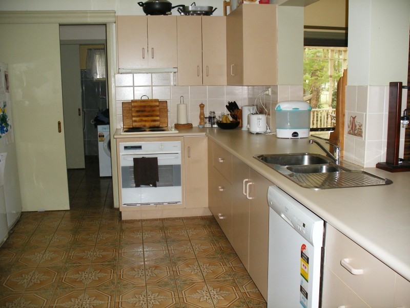 27 Shady Av, Salt Ash NSW 2318