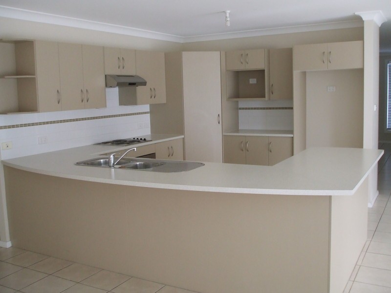 17 Talavera Close, Raymond Terrace NSW 2324