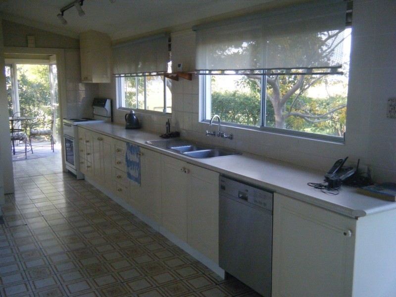 - – - – -, Brandy Hill NSW 2324