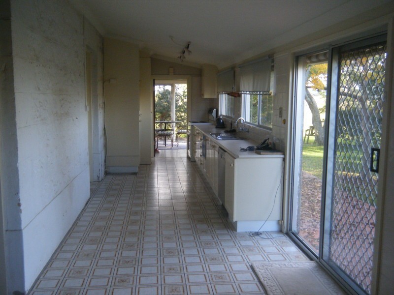 - – - – -, Brandy Hill NSW 2324