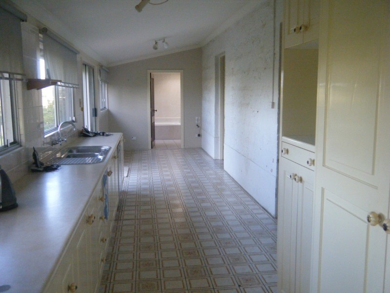 - – - – -, Brandy Hill NSW 2324