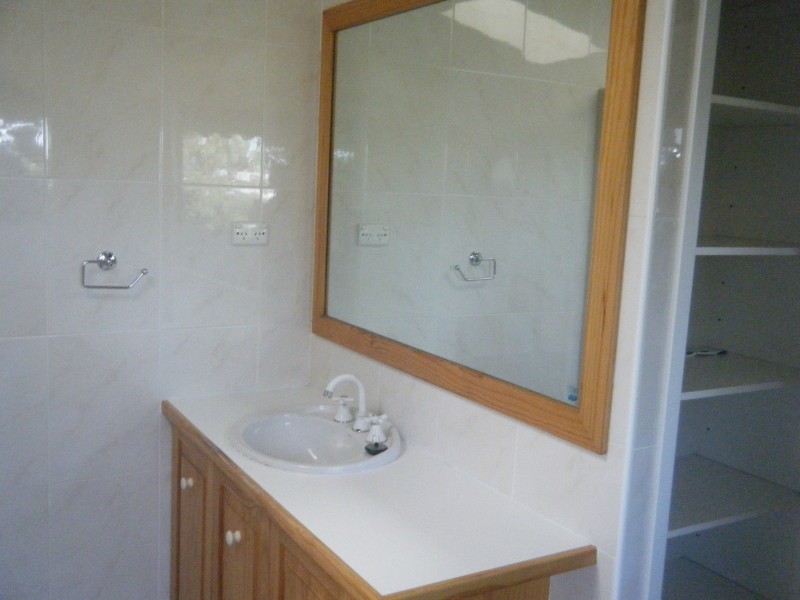 - – - – -, Brandy Hill NSW 2324