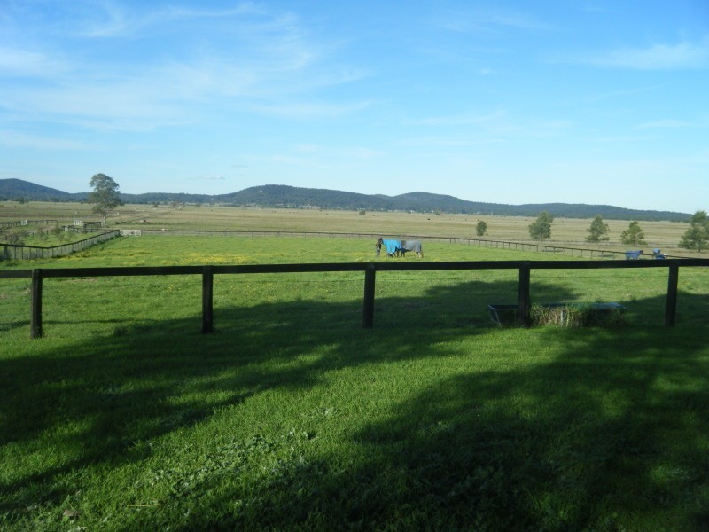 - – - – -, Brandy Hill NSW 2324