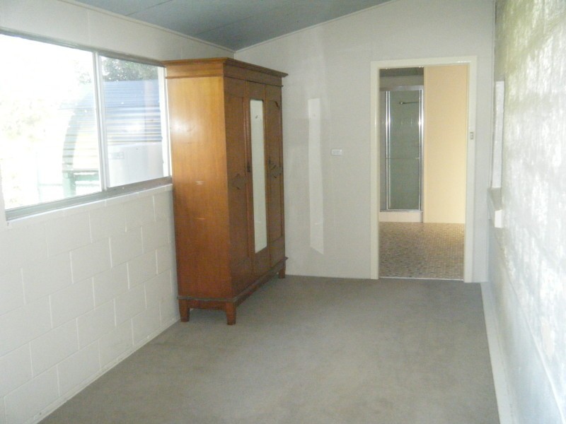 00 00, Brandy Hill NSW 2324