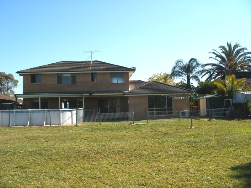 15 Greenslopes Drive, Raymond Terrace NSW 2324