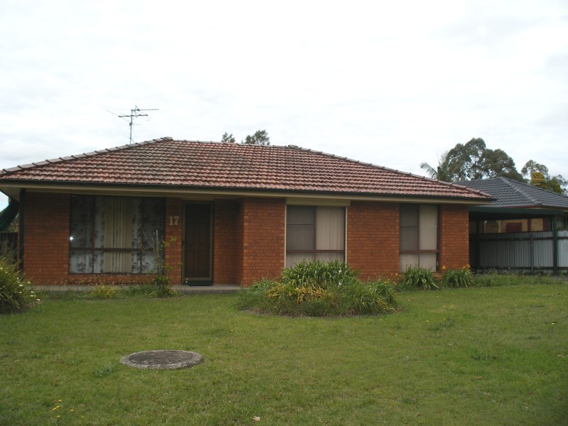 17 Chifley Drive, Raymond Terrace NSW 2324