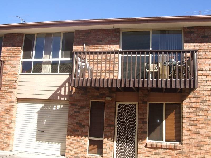 2/14 Johnson Close, Raymond Terrace NSW 2324