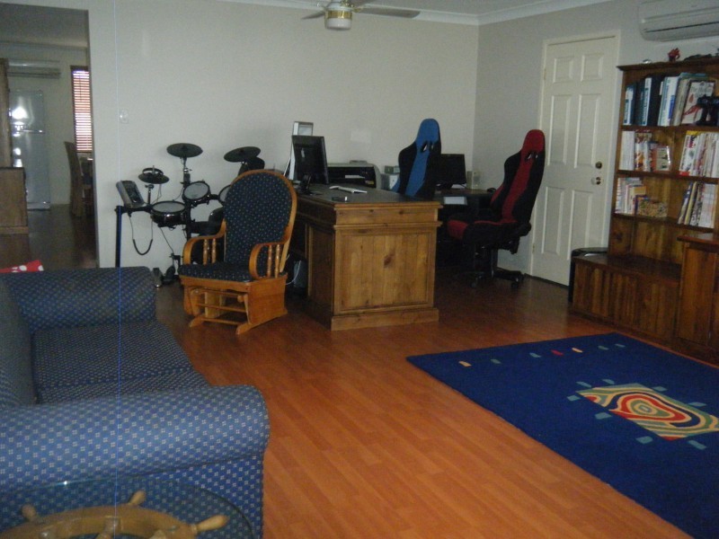 11 Boots Close, Raymond Terrace NSW 2324