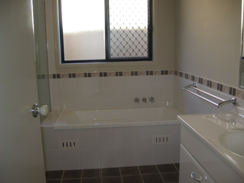 32 Manning Avenue, Raymond Terrace NSW 2324