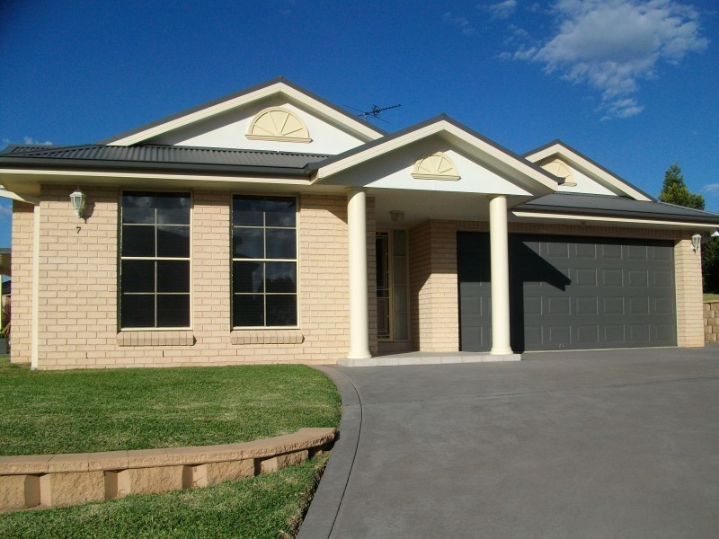 7 Falconer Close, Raymond Terrace NSW 2324