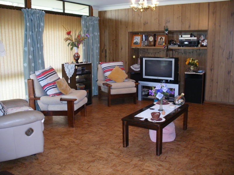 42 Round Hill Cres, Karuah NSW 2324