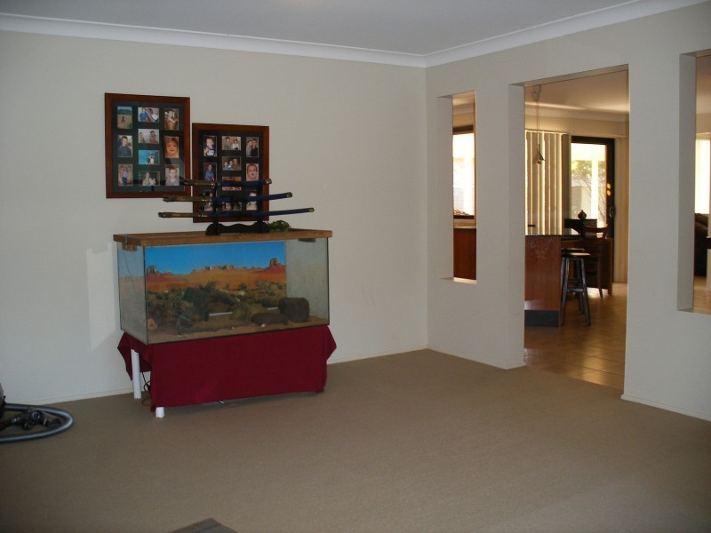 6 Feeney Way, Raymond Terrace NSW 2324