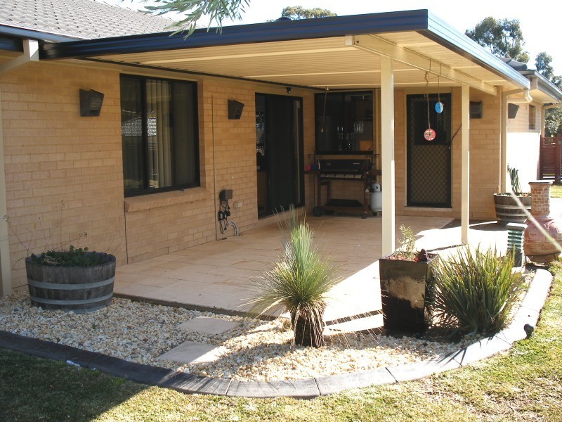 6 Feeney Way, Raymond Terrace NSW 2324