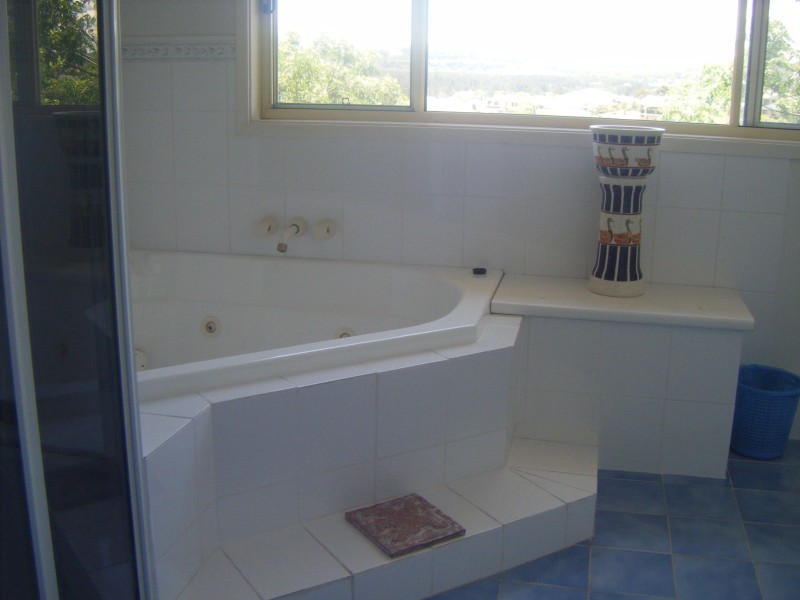 64 Beaton Ave, Raymond Terrace NSW 2324