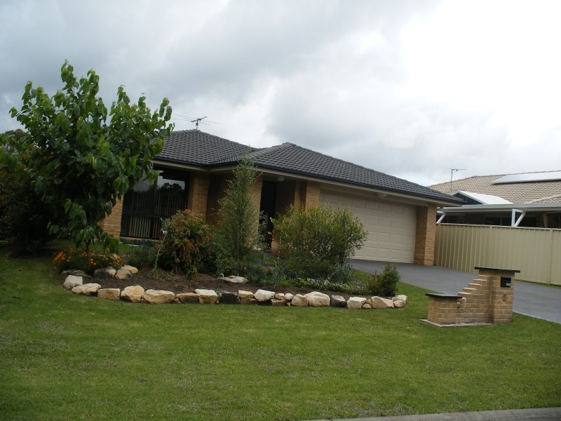 2 Feeney Way, Raymond Terrace NSW 2324