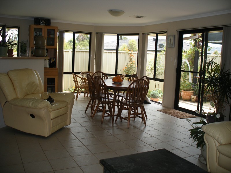2 Feeney Way, Raymond Terrace NSW 2324