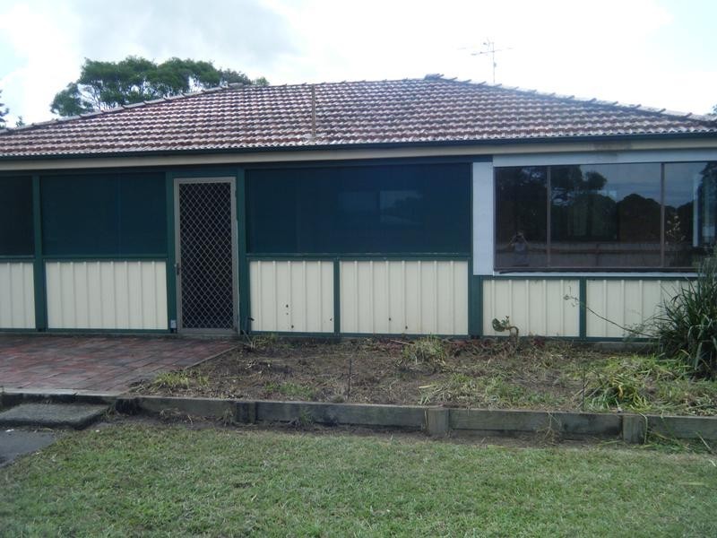 17 Chifley Dr, Raymond Terrace NSW 2324