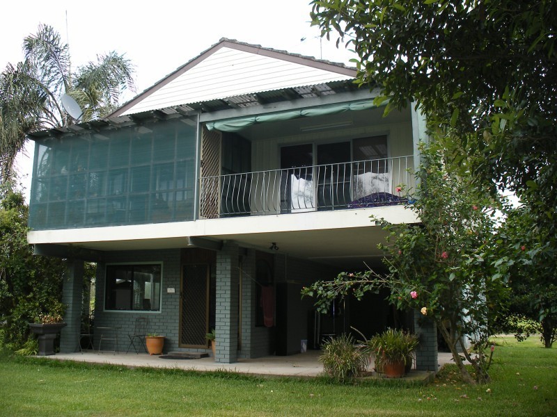 17 Middle Crescent, Seaham NSW 2324