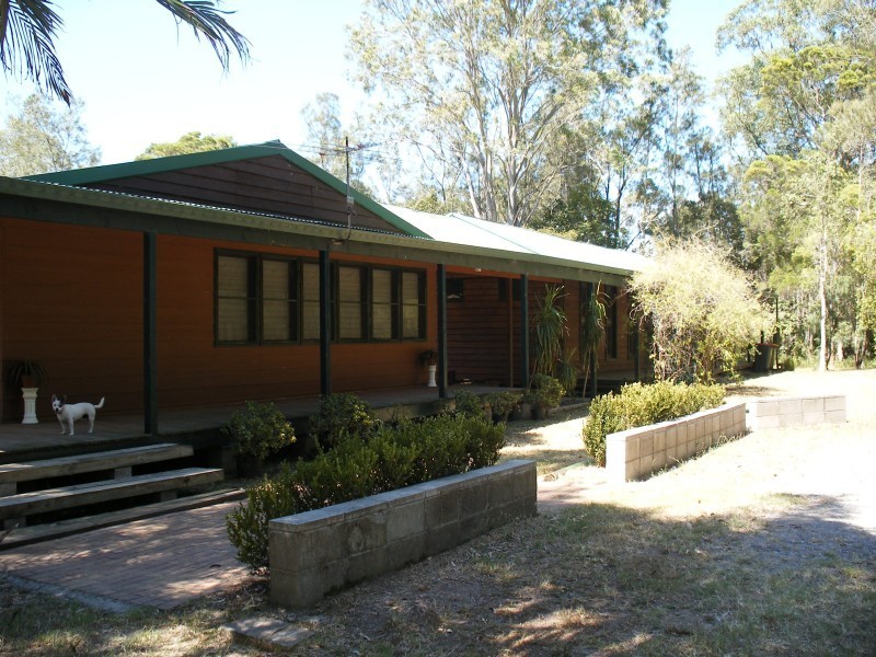 10 Alexander Drive, Seaham NSW 2324