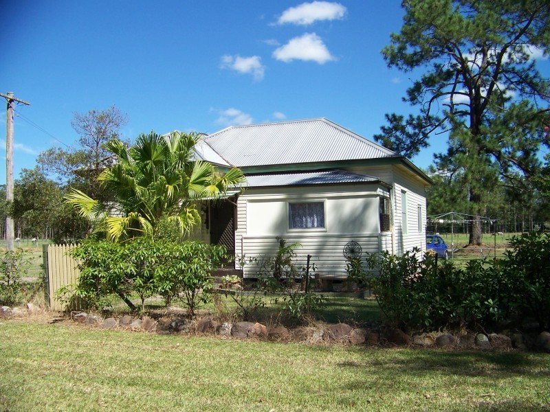 739 The Buckets Way, Limeburners Creek NSW 2324