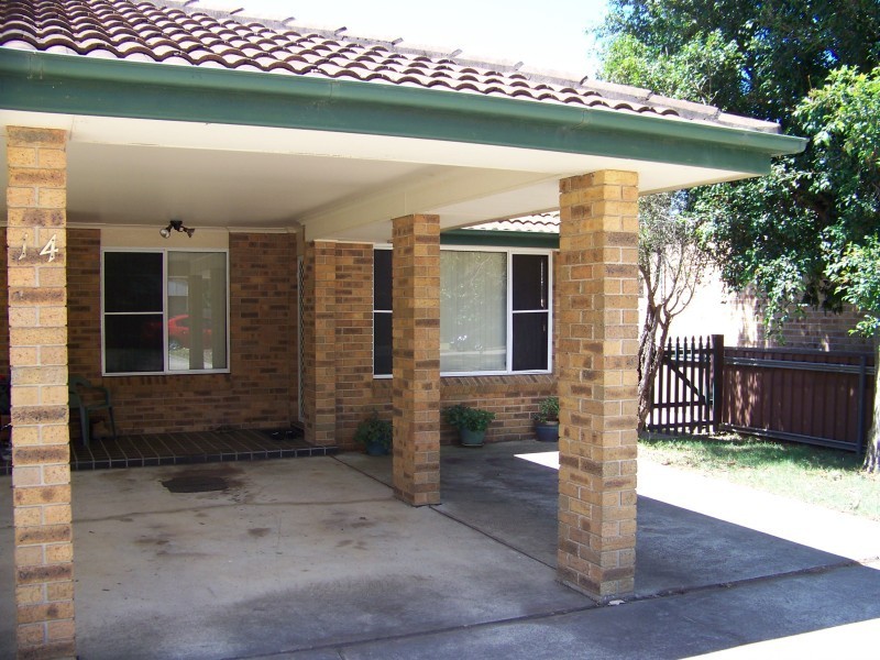 2/14 lachlan Street, Raymond Terrace NSW 2324