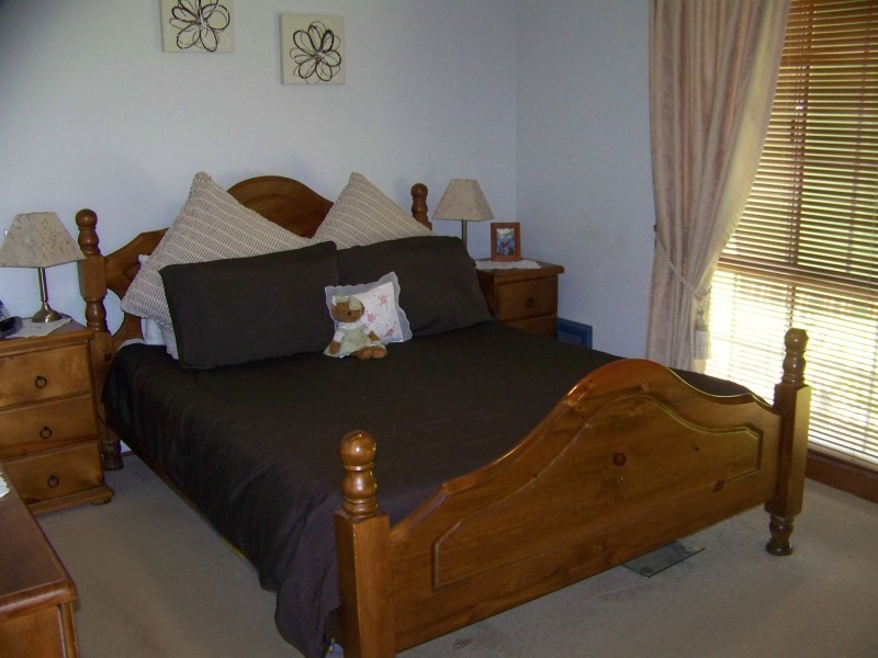 17 Auberge Crescent, Raymond Terrace NSW 2324