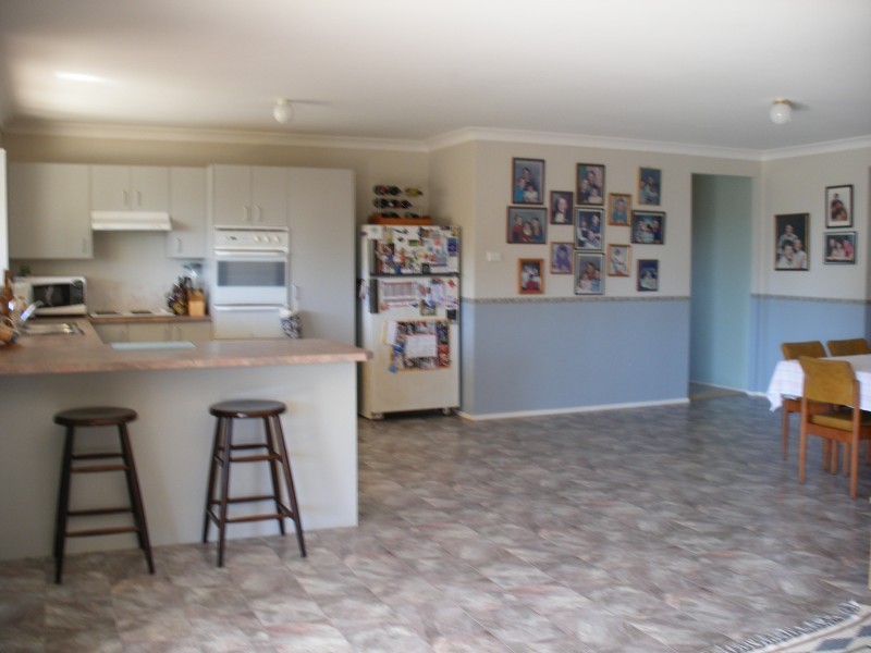 6 Leigh Place, Raymond Terrace NSW 2324