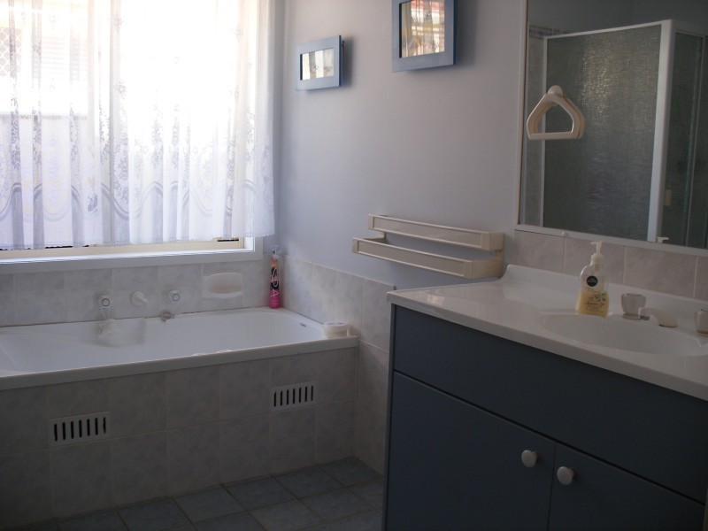 6 Leigh Place, Raymond Terrace NSW 2324