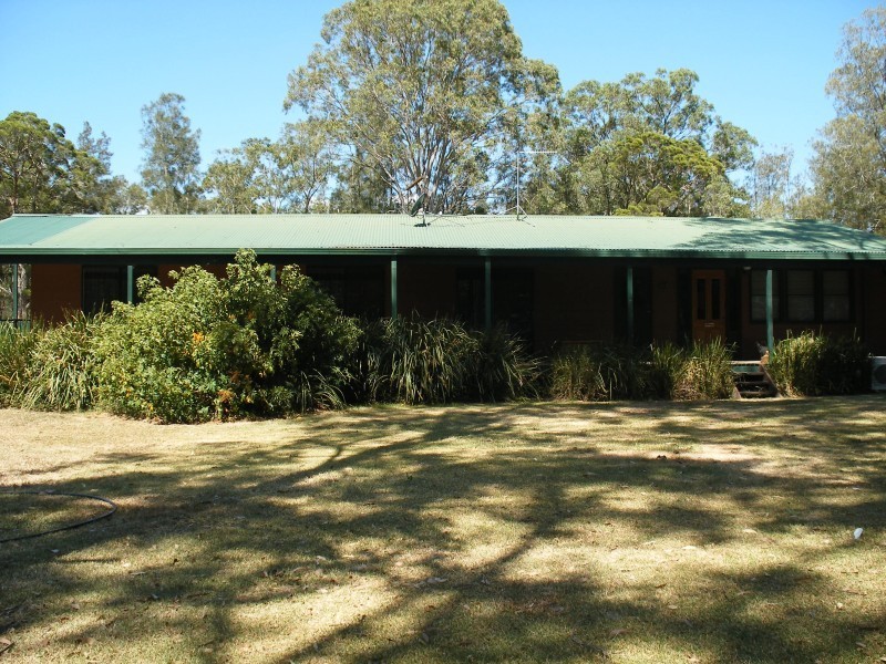 10 Alexander Drive, Seaham NSW 2324