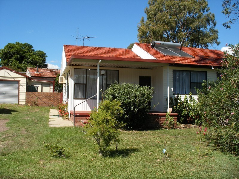 2 Morgan Crescent, Raymond Terrace NSW 2324