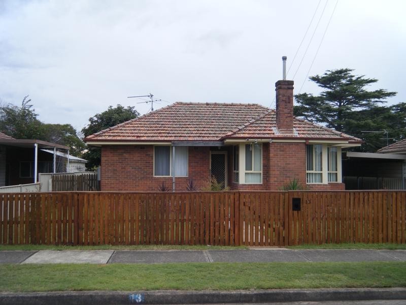 13 Muralla Crescent, Raymond Terrace NSW 2324