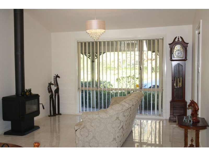 17 Gwandalan Cl, Brandy Hill NSW 2324