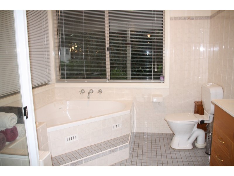 17 Gwandalan Cl, Brandy Hill NSW 2324