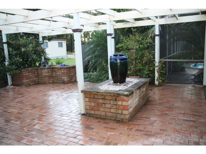 17 Gwandalan Cl, Brandy Hill NSW 2324