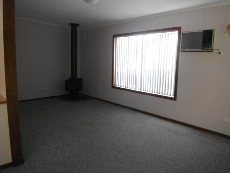 1 Carlisle Cr, Karuah NSW 2324