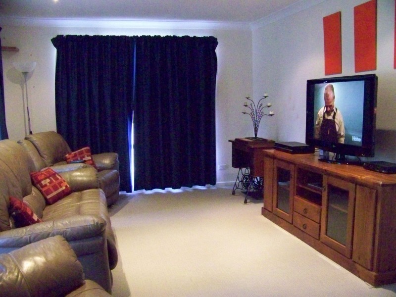 7 Dixon Street, Seaham NSW 2324