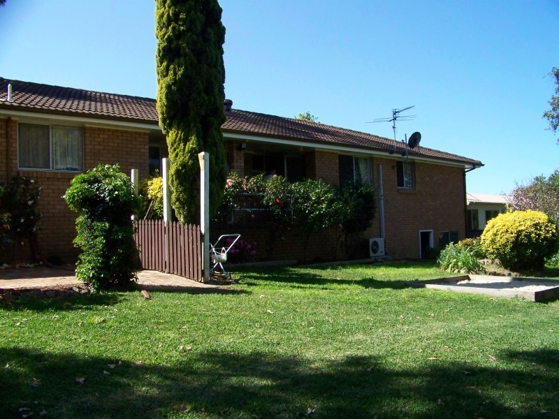 7 Dixon Street, Seaham NSW 2324