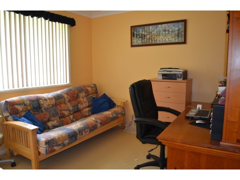 5 Eskdale Park Drive, Seaham NSW 2324