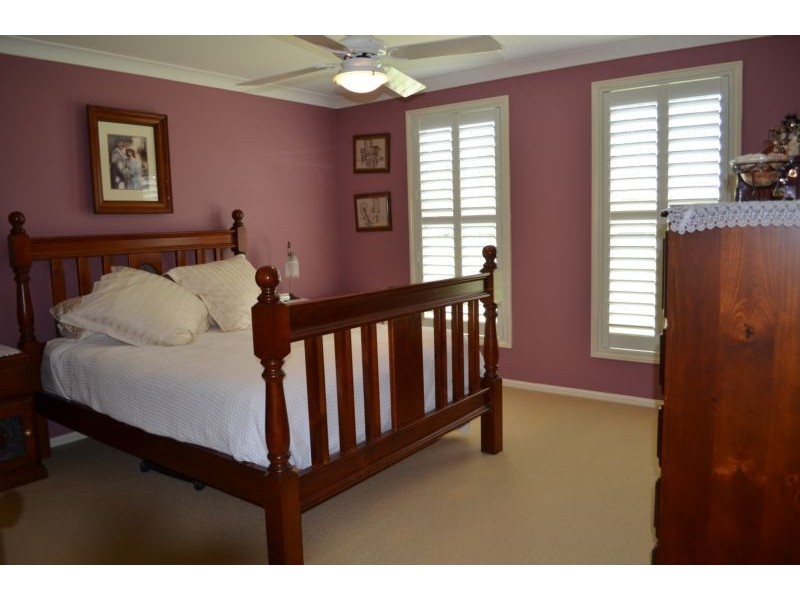 5 Eskdale Park Drive, Seaham NSW 2324