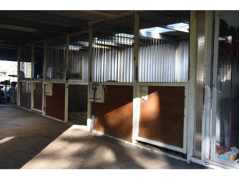 17 Gwandalan Close, Brandy Hill NSW 2324