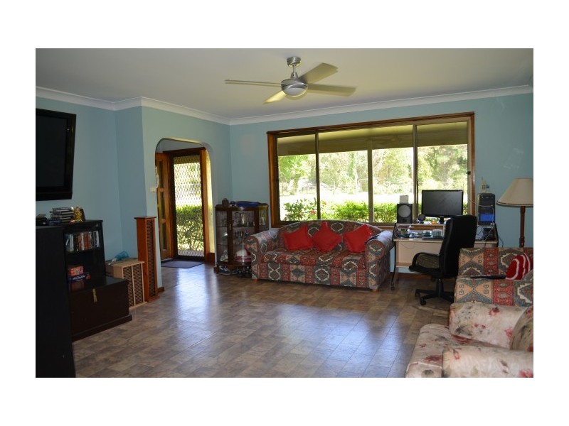 296 Brownes Road, Salt Ash NSW 2318