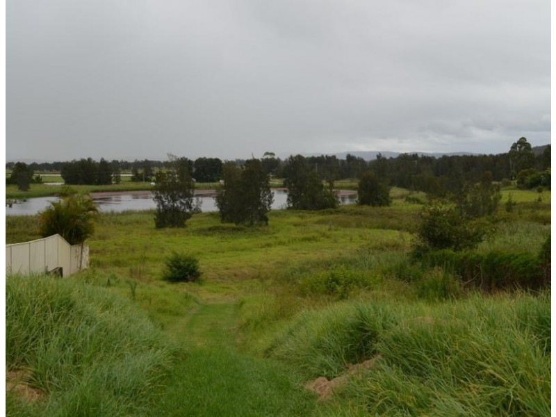 24 Henning Road, Raymond Terrace NSW 2324