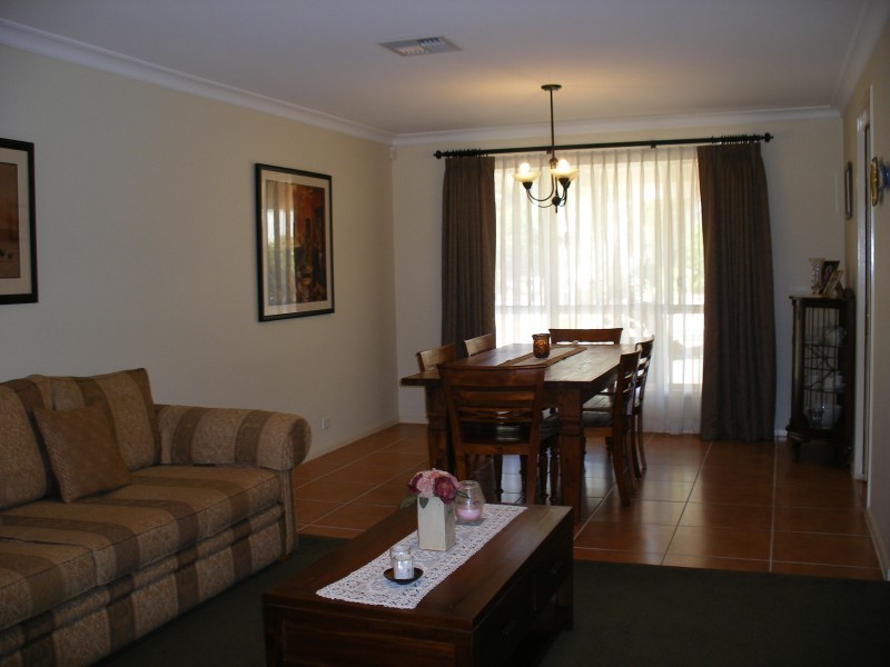 10 McPherson Place, Raymond Terrace NSW 2324