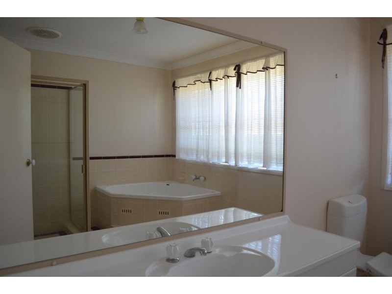 25 Dalyell Way, Raymond Terrace NSW 2324