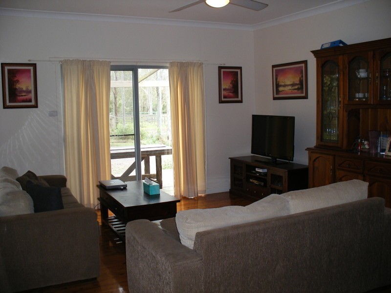 2 Oaken Dale Road, Glen Oak NSW 2320